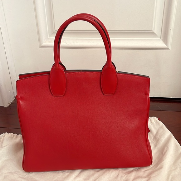 Salvatore Ferragamo Red Leather Studio Bag - Picture 4 of 13